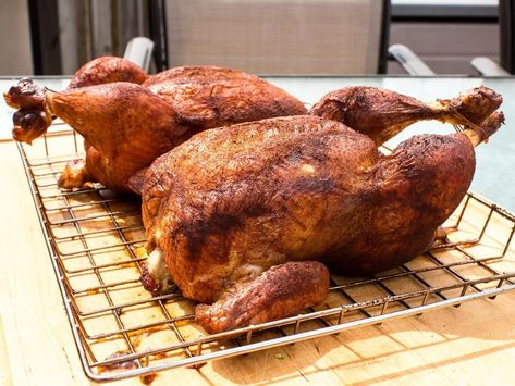 Smoker Recipes Electric, Smoked Whole Chicken, Whole Chickens, Chicken Chowder, Chicken Breast Crockpot Recipes, Crockpot Chicken Breast, Cooking Whole Chicken, Smoker Cooking, Electric Smoker