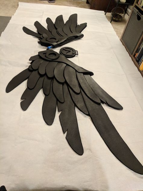 How to Make Wings - Suzanne's Cosplay / Winged Victory Mercy / Overwatch Summer Games 2017 Skin / Blizzard Cosplay / EVA Foam Costuming Winged Victory Mercy, Construction Reference, Mercy Cosplay, How To Make Wings, Diy Armor, Cosplay Foam, Apocalyptic Steampunk, Cosplay Crafts, Wings Inspiration