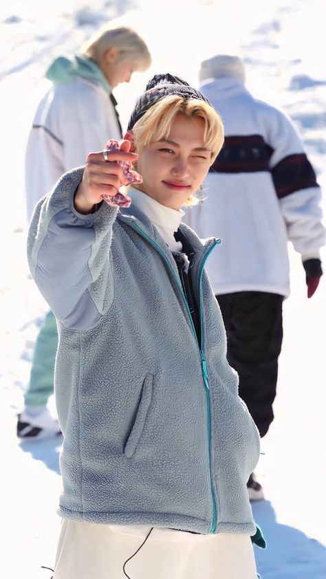 Kpop Christmas, Kids Winter Outfits, Chan Lee, Winter Wallpaper, Felix Stray Kids, Kpop Wallpaper, Pastel Blue, Winter Outfits, Winter Hats