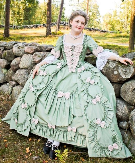 1770s Dress, Green Gown Dress, Rococo Era, 18th Century Dresses, Green Ball Gown, Rococo Dress, Princess Evening Dress, 18th Century Dress, Rococo Fashion