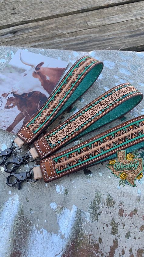 Mens Tooled Leather Belts, Tooling Leather For Beginners, Hand Tooled Leather Belt, Leather Working Projects Ideas, Leather Belts Western Tooled, Tooled Leather Car Accessories, Leather Products Ideas, Leather Projects Ideas, Tooled Leather Car Interior