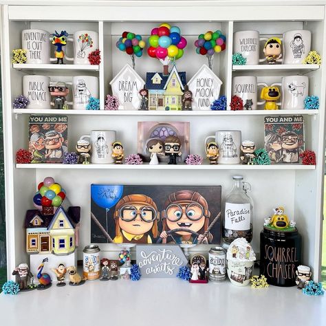 Up Room Decor Disney, Pixar Decor, Disney Collection Display, Disney Shelf, Disney Homes, Movie Theatre Room, Funko Pop Display Ideas, Disney Movie Up, Carl And Ellie