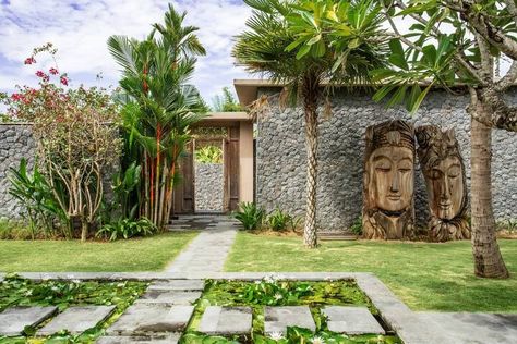 Villa Mannao - Villas for Rent in Kerobokan, Bali, Indonesia - Airbnb Bungalow Landscaping, Bali Garden, Tropical Landscape Design, Outdoor Restaurant Design, Garden Pond Design, Bali Villa, Entrance Gates Design, Japan Garden, Roof Architecture