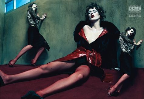 Vogue Italia Editorial, Jennifer Pugh, Steven Klein, Vogue Archive, History Of Photography, Famous Photographers, Learning Photography, Dark Photography, Vogue Italia