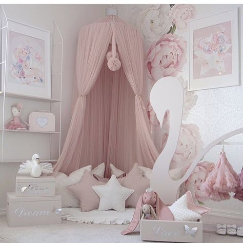 @ma_house Screen Bedroom, Minimalist Kids, Stylish Bedroom Design, Canopy Bed, Big Girl Rooms, Stylish Bedroom, Dressing Room Design, Kids' Bed