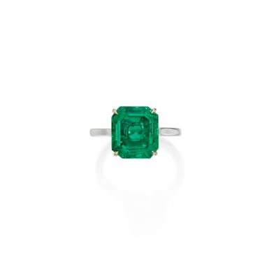 Emerald Ring Set with a square-cut emerald weighing 5.07 carats, size 6½. Handmade Luxury Classic Emerald Ring, Luxury Square Cut Green Emerald Ring, Luxury Timeless Emerald-cut Emerald Ring, Handmade Classic Luxury Emerald Ring, Luxury Square-cut Emerald Ring Fine Jewelry, High Jewellery, Fine Rings, Square Cut, Emerald Gemstone