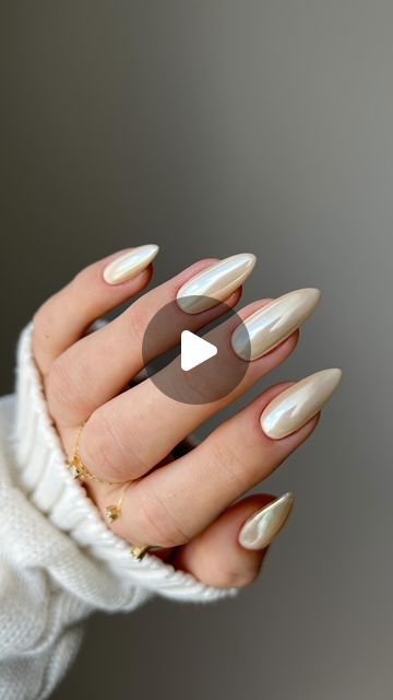 Diy Chrome Nails, Vanilla Chrome Nails, Chrome Nail Design, Foil Nail Designs, Chrome Nails Designs, Chrome Nail, Chrome Powder, Foil Nails, October 2