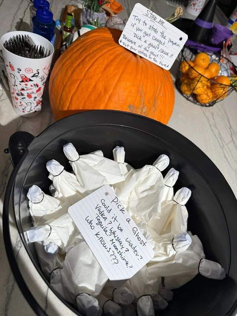 All About Halloween | Did this at our party | Facebook Water Pick, Reunion Games, About Halloween, Pumpkin Picking, Grinch Christmas, Halloween Party Costumes, Hocus Pocus, Holidays Halloween, Halloween Treats