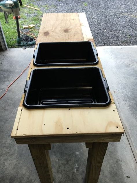 Potting Bench Ideas, Potting Bench Plans, Potting Station, Garden Shed Interiors, Outdoor Potting Bench, Garden Sink, Hydroponic Farming, Potting Tables, Potting Table