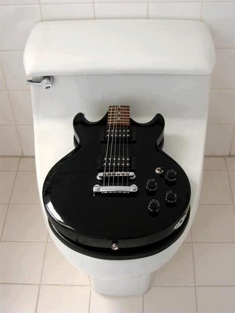 music decor - Google Search Music Furniture, Bar Deco, Vinyl Records Music, Guitar Room, Water Tumbler, Diy Vinyl, Music Decor, Home Goods Decor, Toilet Seat Cover