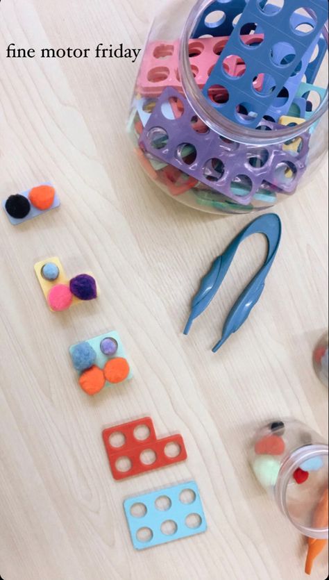 fine motor, fine motor activities for kids. early years, kindergarten, pre-k, eyfs, teacher, boho classroom, primary school, activity ideas, pompoms, tweezers, numicon, insta teachers, primary school, crafts for kids. School Activity Ideas, Numicon Activities, School Crafts For Kids, Finger Gym, Boho Classroom, Fine Motor Activities For Kids, School Activity, Fine Motor Activities, Activity Ideas