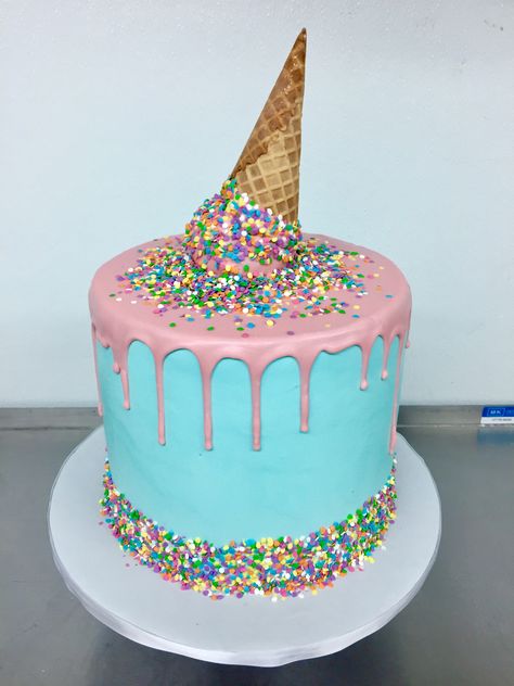 Melting Ice Cream Cone Cake Birthday Cake Models, Cakes For Teenagers, Ice Cream Cone Cake, Teen Cakes, Ice Cream Birthday Cake, Gravity Cake, Cake Models, Birthday Cakes For Teens