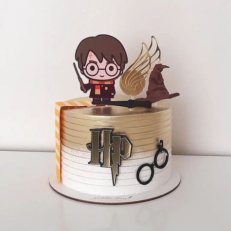 Harry Potter Cake Topper Printable, Bolo Tema Harry Potter, Harry Potter Shower Ideas, Pastel Harry Potter, Harry Potter House Decor, Harry Potter Cakes, Harry Potter Themed Food, Harry Potter Theme Cake, Gateau Harry Potter