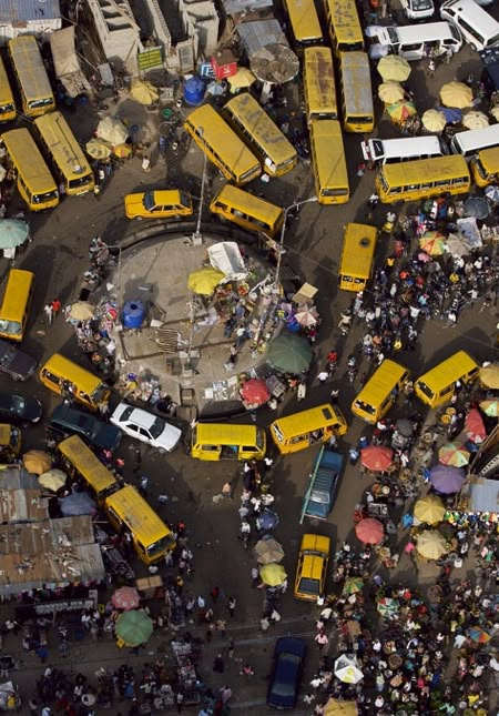 Market near Surulere in Lagos, Nigeria Lagos Traffic, Breakfast Song, Coffee Animation, Africa City, Nigerian Art, Tiktok Wallpaper, Christmas Novel, City Life Aesthetic, African Cities