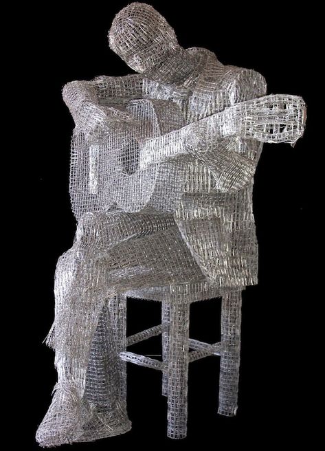 Artist Links Thousands of Paperclips to Form Sculptures - My Modern Metropolis Guitar Man, D Angelo, 3d Studio, Unusual Art, Wow Art, Metal Art Projects, Wire Sculpture, Grand Art, Italian Artist