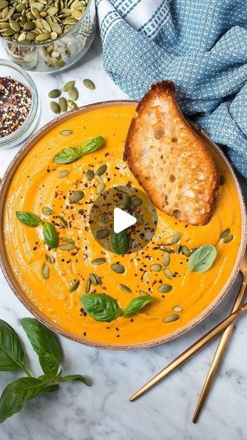 @goveganchallenge on Instagram: ""GET The Complete Plant Based Cookbook - Over 200+ Delicious Vegan Recipes Including 30-day Meal Plans" =>> LINK IN BIO 🔗 @goveganchallenge

NO CREAM CREAMY PUMPKIN SOUP

By @Cook.vegetarian

Heads up, this is the best pumpkin soup I’ve ever made! It’s super creamy and effortless, making it perfect for lunch meal preps for the week ahead.

Ingredients:
Serves 4-6
1/4 pumpkin
1 medium sweet potato
1 red onion
1 whole garlic bulb
200 grams cherry tomatoes
2 tablespoons avocado oil
1 tablespoon Italian seasonings
Salt and pepper, to taste
1 1/2 cups soy or oat milk
1/2 cup roasted cashews
Fresh basil, for serving
Pumpkin seeds, for serving
Toasted bread, for serving
Method:
Preheat the oven to 180°C and line a baking tray with parchment paper.
Cut pumpkin and Meal Preps For The Week, Best Pumpkin Soup, Pumpkin And Ginger Soup, Onion Peel, Cut Pumpkin, Cook Vegetarian, Italian Seasonings, Creamy Pumpkin Soup, Ginger Soup