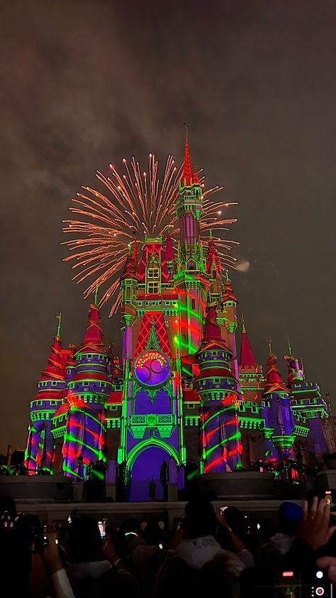 Disney World starts selling out of Christmas event Christmas At Disney World, Walt Disney World Christmas, Christmas At Disney, Disney Castles, Disney World Christmas, Very Merry Christmas Party, Christmas Pics, Christmas Event, Walt Disney World Vacations