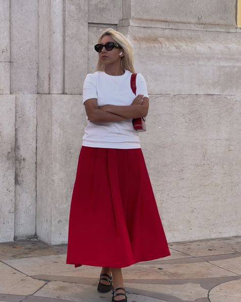 Striding through the city, letting the red skirt dance with the wind. . . #streetstyle #redskirt #redoutfit #outfitinspiration #ootd #ootdfashion #fashionblogger #influencer #styleinspo #style #skirt #bloggerstyle #followｍe Red Knit Skirt Outfit, Red Skirt Outfit, Red Skirt Outfits, Knit Skirt Outfit, Skirt Dance, Red Skirt, Style Skirt, Red Skirts, Skirt Outfit