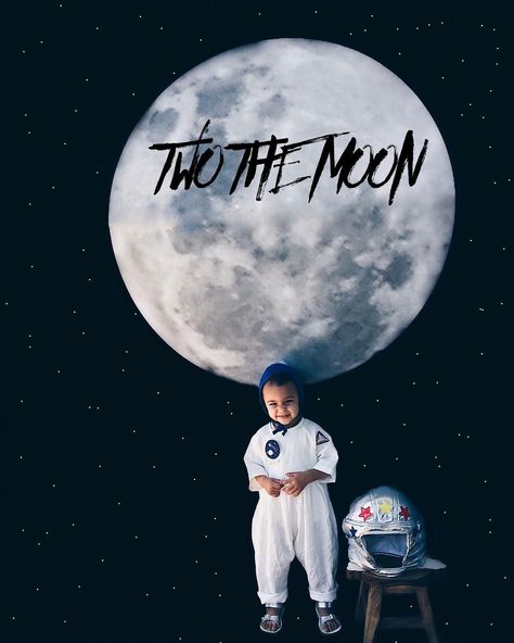 Astronaut party invitation photo Moon Birthday Party, Kids Party Inspiration, Two The Moon, Moon Birthday, Astronaut Party, Astronaut Costume, Invitation Photo, Astronaut Birthday, Space Theme Party