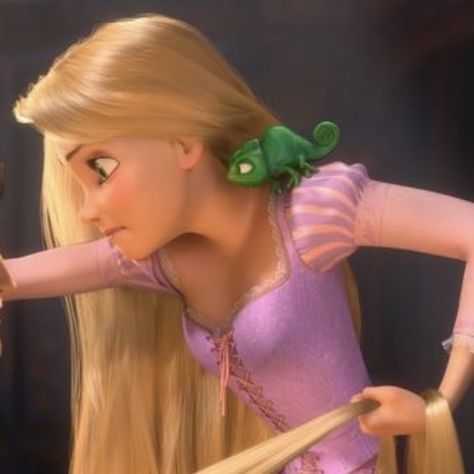 Tangled Matching Pfp, Rapunzel Icon, Tangled Wallpaper, Couples Hidden Face Pics, Best Friend Dates, Iphone Wallpaper Bts, 3 Best Friends, Rapunzel And Eugene, Disney Princess Rapunzel