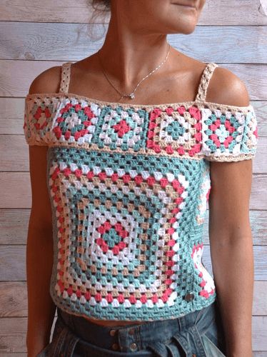 Crochet Lace Blouse, Gilet Crochet, Crochet Boho Top, Crochet Ladies Tops, Crochet Tops Free Patterns, Crochet Summer Tops, Crochet Square Patterns, Crochet Jacket, Granny Square Crochet Pattern