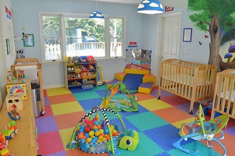 Daycare Dining Area, Home Daycare Setup For Infants, Infant Daycare Rooms, Daycare Set Up Ideas Home, Infant Classroom Layout, Daycare Baby Room Ideas, Infant Daycare Room Ideas, Daycare Infant Room Ideas, Infant Classroom Ideas Daycares