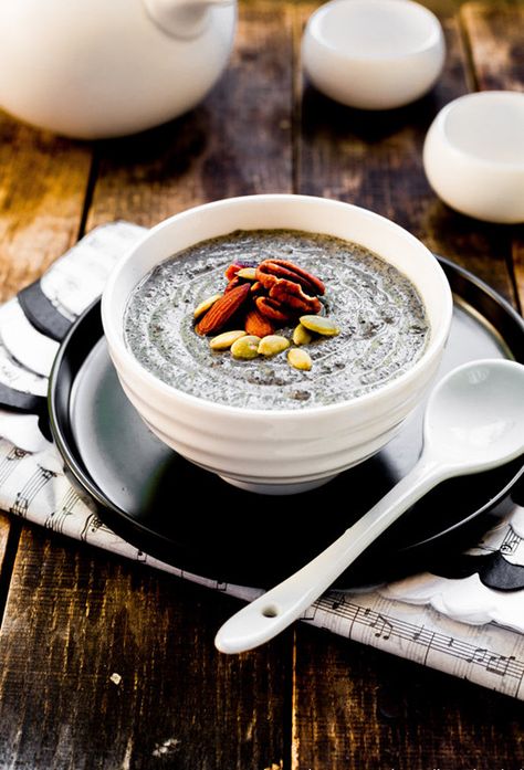 Black Sesame Paste (Black Sesame Soup) | China Yummy Food Black Sesame Soup, Black Sesame Paste, Traditional Chinese Food, Sesame Paste, Chinese Dessert, Black Sesame Seeds, Brain Cells, Glutinous Rice, Black Sesame