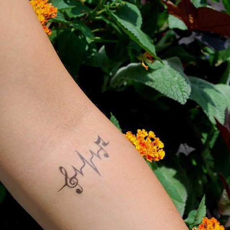 Small Music Tattoos, Music Quote Tattoos, Name Tattoo On Hand, Flor Iphone Wallpaper, Music Is Love, Realistic Fake Tattoos, Petit Tattoo, Realistic Temporary Tattoos, Henna Tattoo Hand