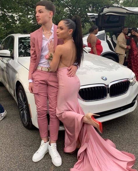 Matching Dress And Suit, Couple Suit And Dress, Matching Prom Outfits, Pink Wedding Suit, Wedding Suit For Groom, Pink Prom Suit, Formal Couple, Matching Prom, Casual Wedding Suit