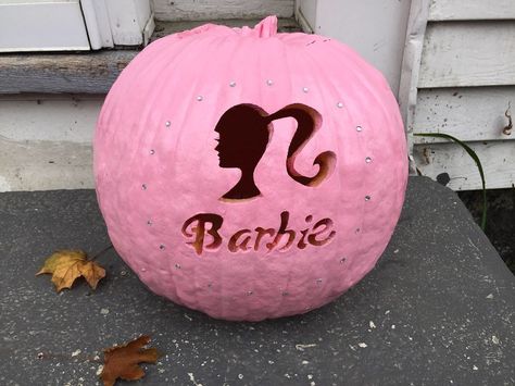 Barbie pumpkin 💗🎃 Barbie Pumpkin, Pumpkin Cake Pops, Barbie Halloween, Hanging Toiletry Bag, Makeup Train Case, Makeup Mirror With Lights, Painted Pumpkins, Barbie Girl, Jack O