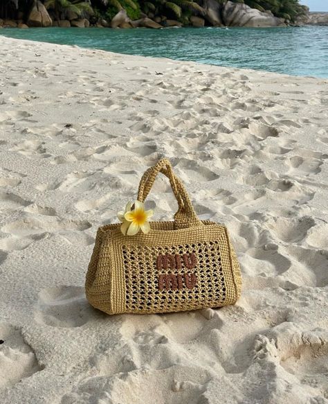 pradame Beach Bag Outfit, Six Senses, My Style Bags, New Year Special, Bag Outfit, Bags Aesthetic, The Swing, Cute Purses, Good Morning Wishes