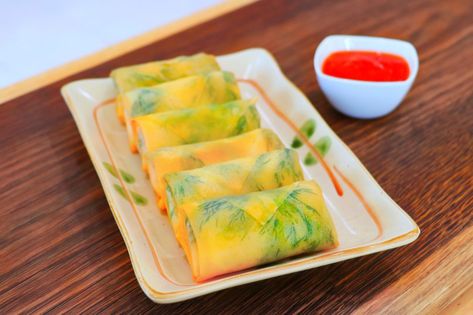 Crispy Salmon Spring Rolls with Dill - CiCi Li, Asian Home Cooking Salmon Spring Roll Recipe, Bbq Pork Buns Recipe, Shrimp Potstickers, Salmon Spring Rolls, Napa Cabbage Recipes, Egg Tart Recipe, Egg Roll Recipe, Seafood Soup Recipes, Crispy Salmon