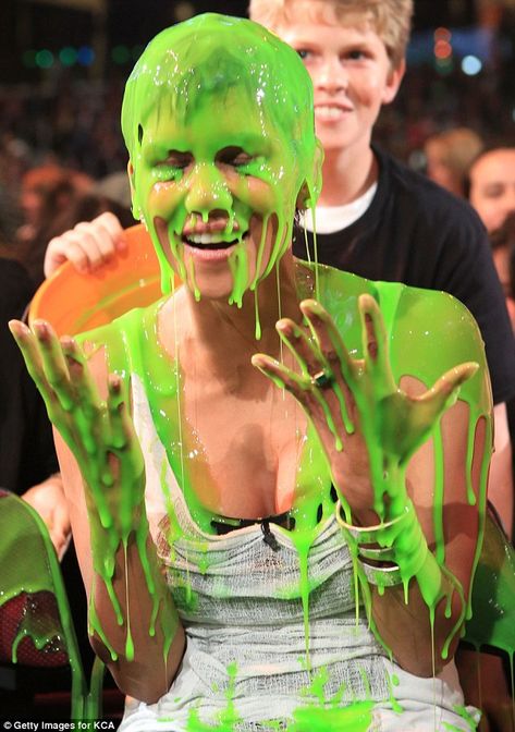 Nickelodeon Slime, Drake (lyrics), Kids Choice Award, Simple Green, Halle Berry, Heidi Klum, Choice Awards, Famous Celebrities, Audrey Hepburn