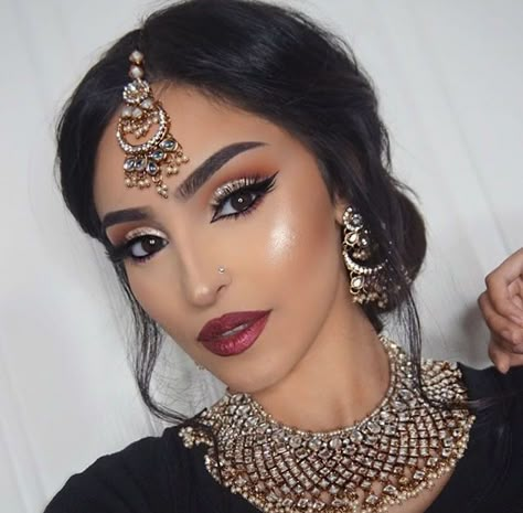 Asian Bridal Indian Eye Makeup, Indian Makeup Looks, Bollywood Makeup, Asian Bridal Makeup, Indian Wedding Makeup, Wedding Hairstyles And Makeup, Indian Bride Makeup, Pakistani Bridal Makeup, Indian Bridal Jewellery