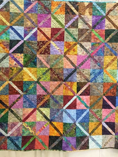 Scrappy batik quilt from Women of the West quilt show 2017. Lattice Quilt, Modern Quilting Designs, Charm Squares, Abstract Quilt, Quilt Modernen, Scrappy Quilt Patterns, Half Square Triangle Quilts, Charm Quilt, String Quilts