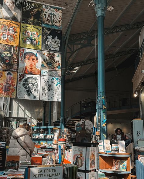 How many books are too many books? Halle Saint Pierre, a hidden gem in Paris, offers a unique blend of art and culture. Originally built in 1868 as a market hall, this space at the foot of Montmartre transformed in the 1980s into a museum dedicated to outsider art, contemporary folk art, and naive art. Inside, you’ll discover an eclectic mix of exhibitions, cozy nooks brimming with books, and a charming café perfect for a coffee break. Whether you’re a book lover, art enthusiast, or simply ... Halle Saint Pierre, Contemporary Folk Art, Cozy Nooks, Art Enthusiast, Instagram Highlights, Art And Culture, Cozy Nook, Naive Art, Outsider Art