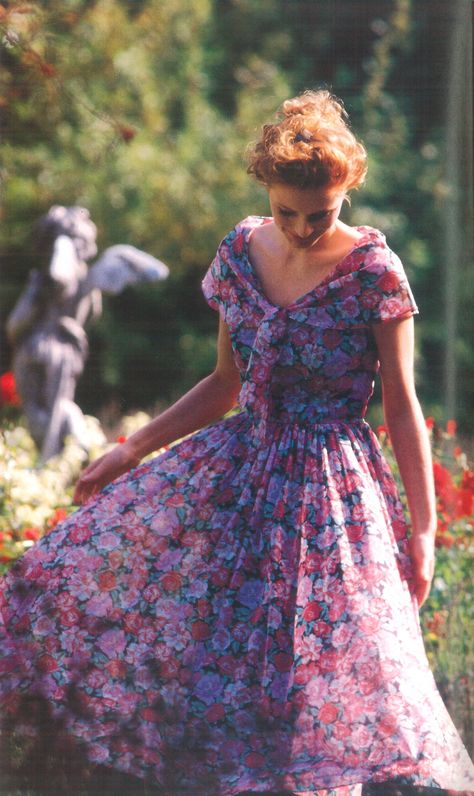 How pretty is this neckline? #lauraashley60 Laura Ashley Fashion, Laura Ashley Dress, Floral Fashion, Moda Vintage, Look Vintage, The Grass, Mode Inspiration, Laura Ashley, 80s Fashion