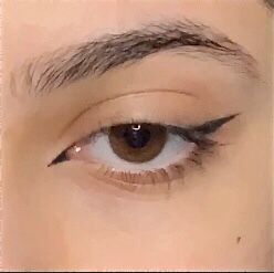 Upturned Eyebrows, Siren Eyes Eyeliner, Siren Eyeliner, Siren Eyes Aesthetic, Siren Eye, Siren Eyes, Siren Aesthetic, Siren Core, Prom Eye Makeup