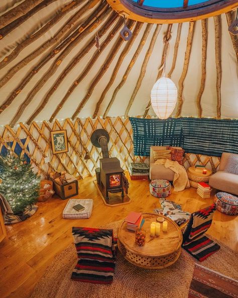 Vermont Retreat Cottage & Yurt✨ (@vermont.retreat) • Instagram photos and videos Yurt Interior Design Inspiration, Yurt Aesthetic, Yurt Airbnb, Glamping Structures, Yurt Inspiration, Wooden Yurts, Yurt Village, Yurt Design, Yurt Kits