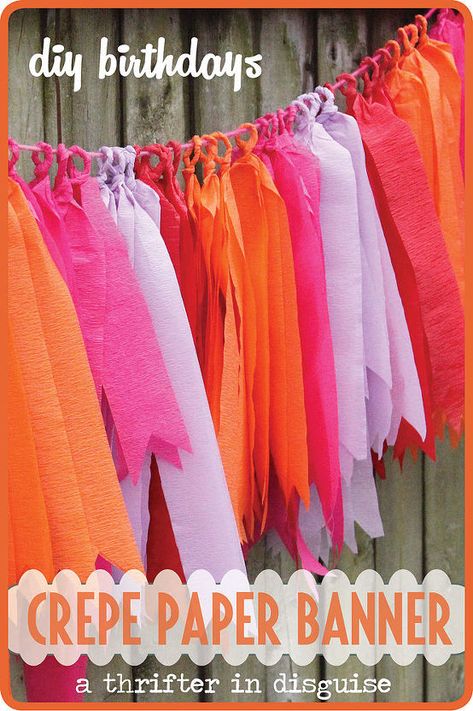 Diy Slinger, Crepe Paper Decorations, Streamer Party Decorations, Diy Streamers, Streamer Decorations, Trendy Party Decor, Crepe Paper Streamers, Paper Streamers, Diy Banner