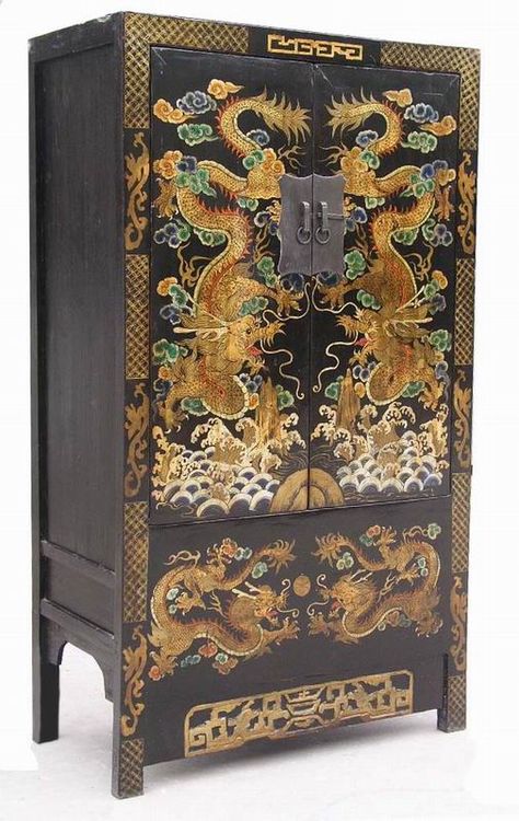 This is a must! ...I am in love with antique Chinese furniture!! Painted Armoire, Chinese Cabinet, Antique Chinese Furniture, Dragon Motif, Chinese Interior, Asian Interior, Asian Furniture, Chinese Decor, Asian Homes