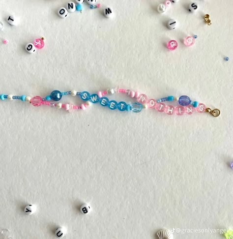 Friendship Necklaces Diy, Fancy Friendship Bracelets, Aesthetic Eras Tour Bracelets, Friendship Bracelet Ttpd, Taylors Version Bracelet, Bead Friendship Bracelets, New Romantics Bracelet, Bead Friendship Bracelet, Simple Friendship Bracelets