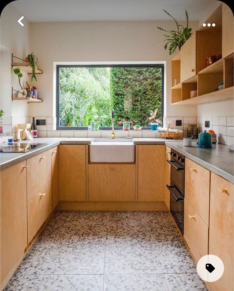 Kitchen Terrazzo, Kitchen Floor Tile Design, Terrazzo Kitchen, Modern Kitchen Flooring, Mid Century Modern Kitchen Design, Kitchen 2022, Plywood Kitchen, Mid Century Modern Kitchen, Mid Century Kitchen