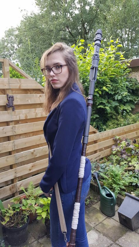 Quarter staff Rey (3D printed) Quarter Staff Dnd, Quarter Staff, Tiefling Cosplay, Cosplay Staff, Rey Cosplay, Wizard Staff, Witch Wand, Dnd Ideas, Larp Costume