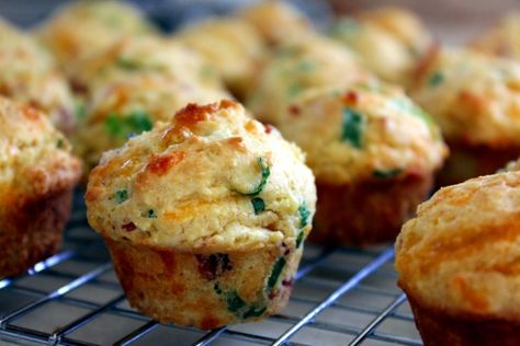 Mini Cornbread Muffins, Mini Corn Muffins, Cheddar Muffins, Bacon Muffins, Healthy Bread Recipes, Savory Cheese, Cornbread Muffins, Savory Muffins, Corn Muffins