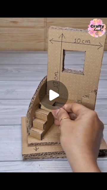 Nativity House, Christmas Nativity Scene Display, Cardboard Crafts Decoration, Dollhouse Furniture Tutorials, Nativity Scene Display, Karton Design, Cardboard Dollhouse, Cardboard Castle, Fairy House Crafts