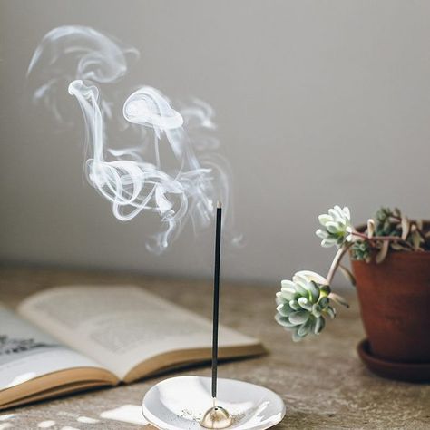 13 Places to Get Handmade and Eco-Friendly Candles and Incense Effective Studying, Yellow Candles, Eco Friendly Candles, Cheap Houses, Burning Incense, Red Candles, Cheap Decor, Sweet Memories, Incense Sticks