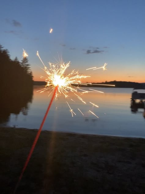 Summer At The Lake Aesthetic, Birthday At The Lake, Fourth Of July Lake, Lake House Aesthetic Summer, Lake Days Aesthetic, Lake Day Aesthetic, Lake Vibes, Summer Lake Aesthetic, Lake Life Aesthetic