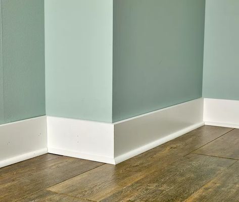 Baseboard Trim Styles, Diy Baseboards, Base Shoe Molding, Baseboard Styles, Installing Wainscoting, Molding Ideas, Laminate Wall, Baseboard Trim, Trim Ideas