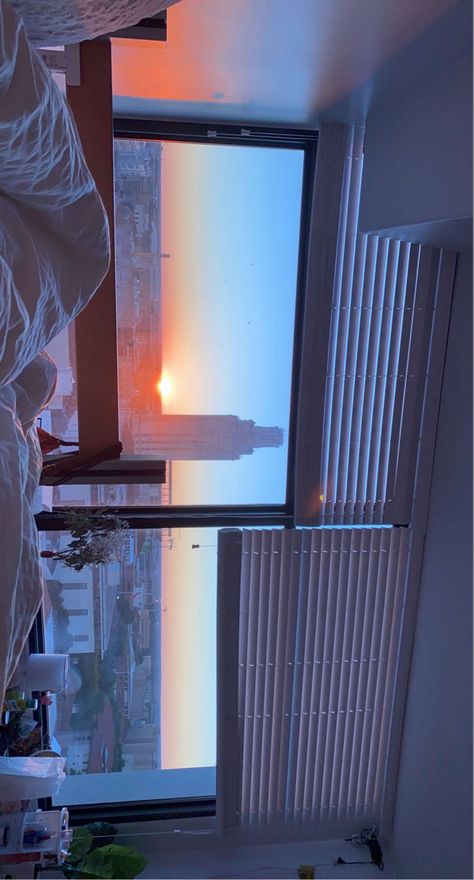 sunrise university of texas at austin ut dorm room view ut tower aesthetic golden hour stay in bed Ut Austin Dorm, Ut Austin Aesthetic, Austin Texas Aesthetic, Texas State University Aesthetic, Talkington Dorm Texas Tech, University Of Texas At Austin Dorm, Texas A&m University Aesthetic, Austin Texas Apartments, University Of Texas At Austin